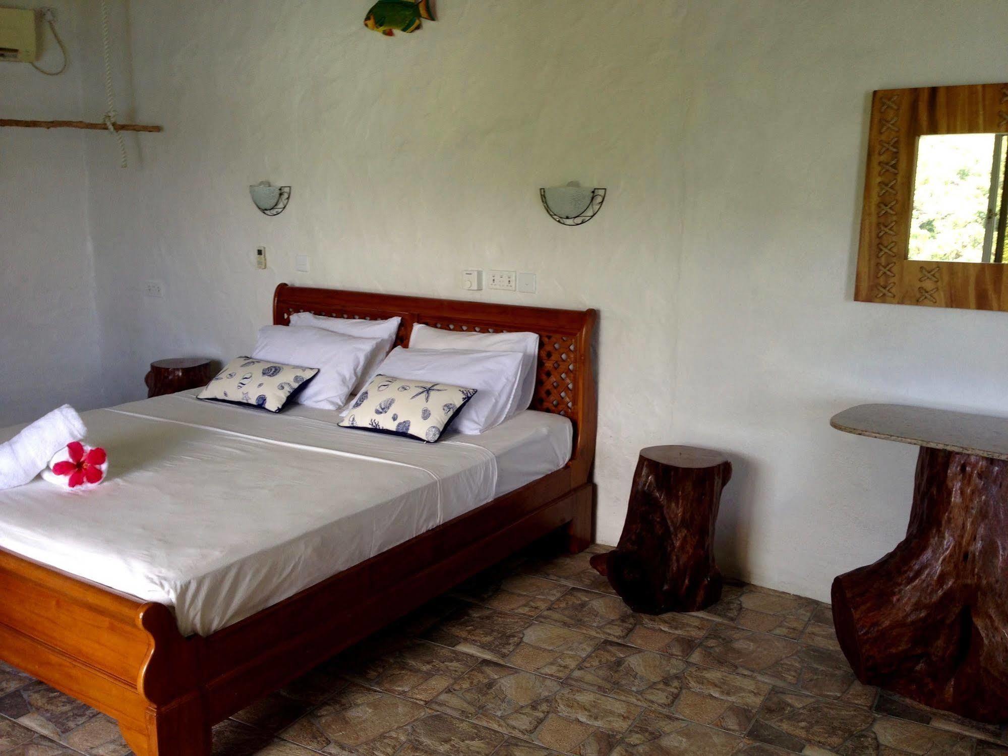 Lazare Picault Hotel 2*